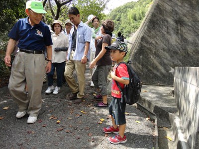 避難時のリュックを背負う子供には大人も顔負けです！